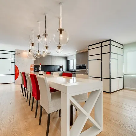 About Banus Bay Allure Apartment